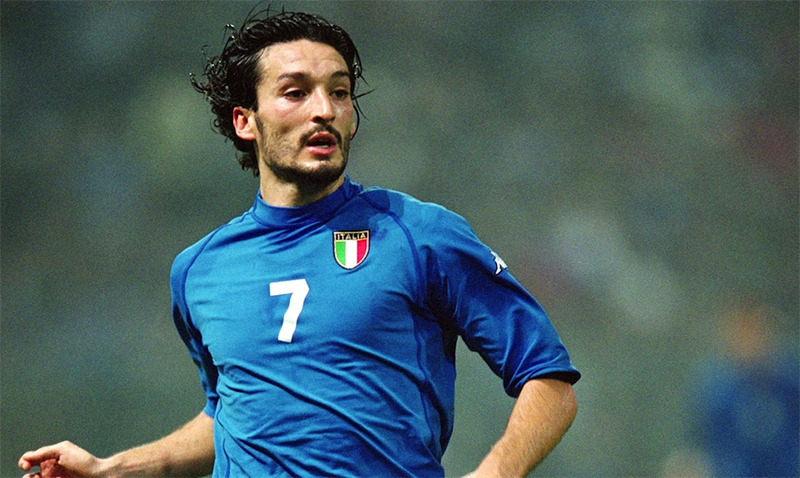 hau-ve-canh-phai-hay-nhat-gianluca-zambrotta